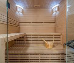 Villa luxueuse à Cerfontaine : parfaite pour 14 personnes, avec piscine intérieure et extérieure, proche des Lacs de l'Eau d'Heure