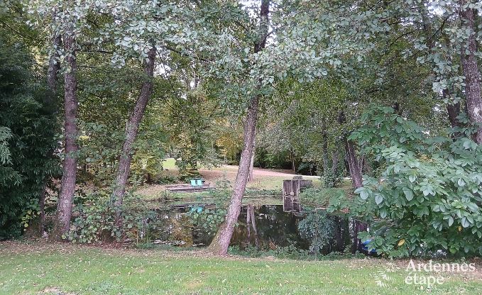 Grande maison de vacances � Charleville pour 15 personnes avec 7 chambres, sauna, poele � pellets et terrasse priv�e au bord de l'eau