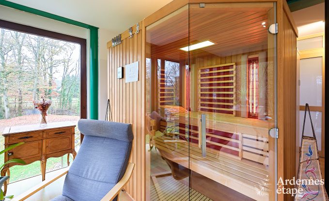 Grande maison de vacances � Charleville pour 15 personnes avec 7 chambres, sauna, poele � pellets et terrasse priv�e au bord de l'eau