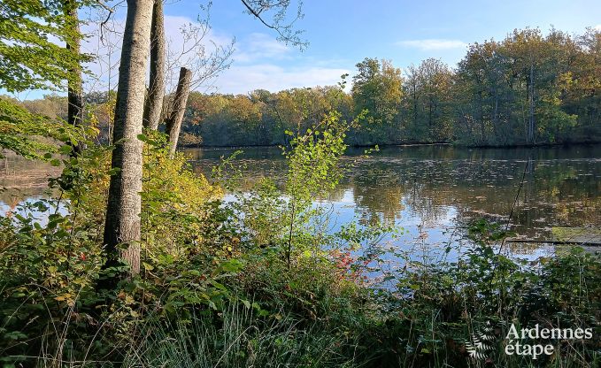 Grande maison de vacances � Charleville pour 15 personnes avec 7 chambres, sauna, poele � pellets et terrasse priv�e au bord de l'eau