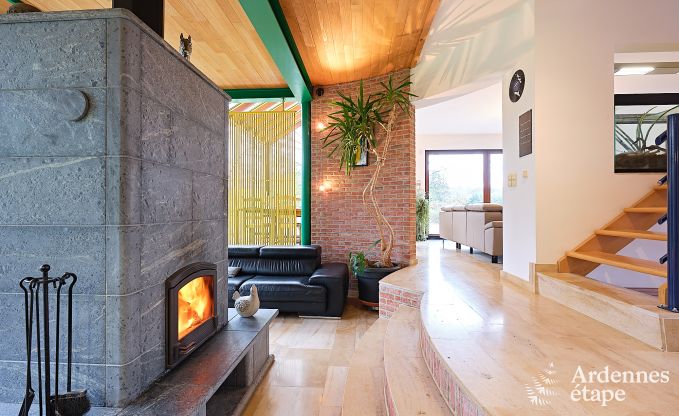 Grande maison de vacances � Charleville pour 15 personnes avec 7 chambres, sauna, poele � pellets et terrasse priv�e au bord de l'eau