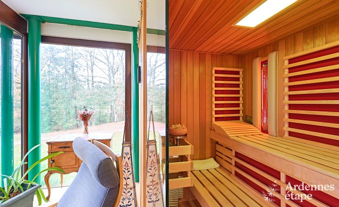 Grande maison de vacances � Charleville pour 15 personnes avec 7 chambres, sauna, poele � pellets et terrasse priv�e au bord de l'eau