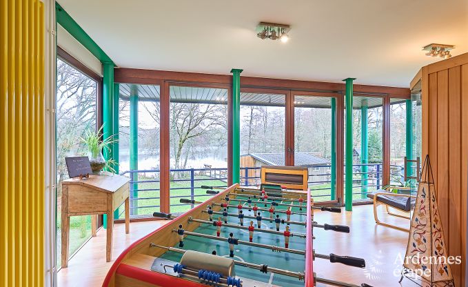 Grande maison de vacances � Charleville pour 15 personnes avec 7 chambres, sauna, poele � pellets et terrasse priv�e au bord de l'eau