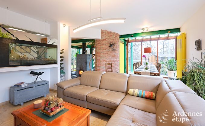 Grande maison de vacances � Charleville pour 15 personnes avec 7 chambres, sauna, poele � pellets et terrasse priv�e au bord de l'eau