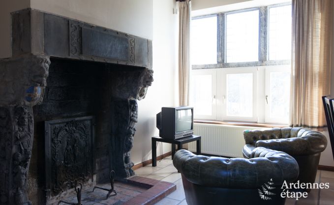 Chteau  Ciney pour 31 personnes en Ardenne