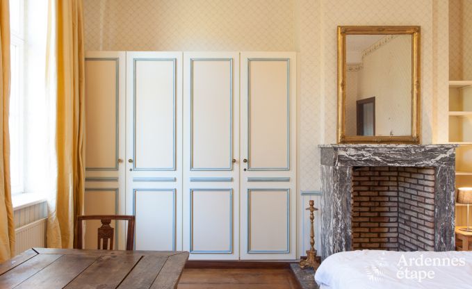 Chteau  Ciney pour 31 personnes en Ardenne