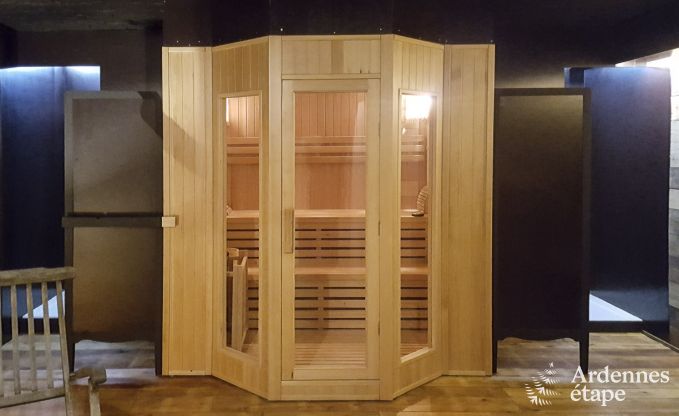 Chteau  Ciney pour 31 personnes en Ardenne