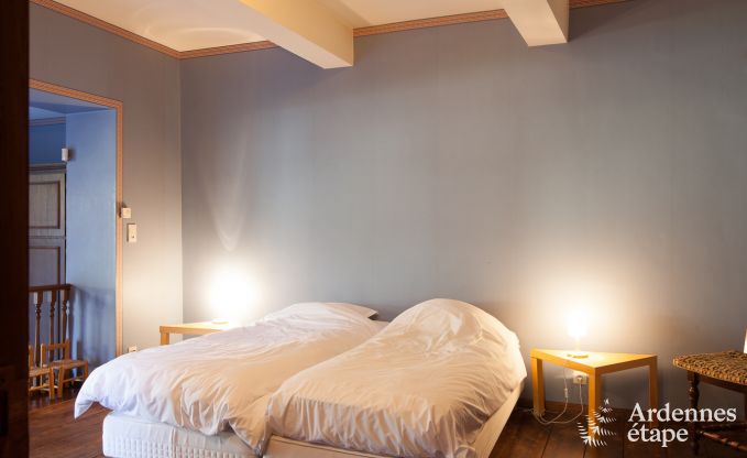 Chteau  Ciney pour 31 personnes en Ardenne