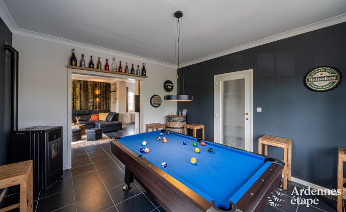 Maison de vacances de luxe  Ciney : maison pour 8 personnes avec piscine intrieure, sauna et jardin priv