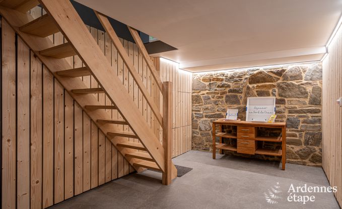 Maison de vacances de luxe  Ciney : maison pour 8 personnes avec piscine intrieure, sauna et jardin priv