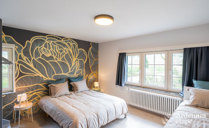 Maison de vacances de luxe  Ciney : maison pour 8 personnes avec piscine intrieure, sauna et jardin priv