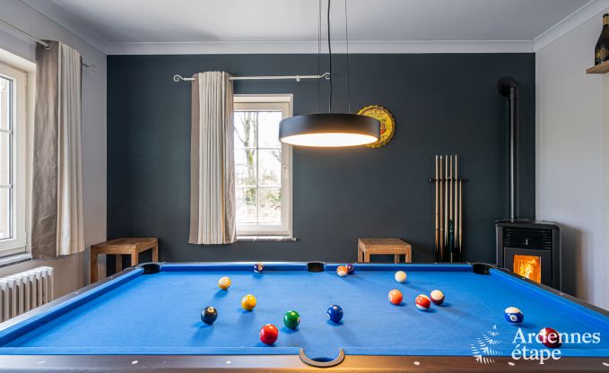 Maison de vacances de luxe  Ciney : maison pour 8 personnes avec piscine intrieure, sauna et jardin priv