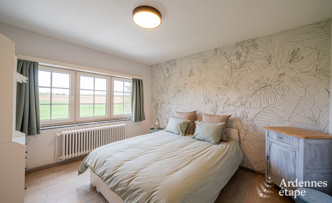 Maison de vacances de luxe  Ciney : maison pour 8 personnes avec piscine intrieure, sauna et jardin priv