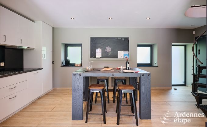 Maison de vacances luxueuse pour 4 personnes avec piscine, sauna et jacuzzi  Ciney