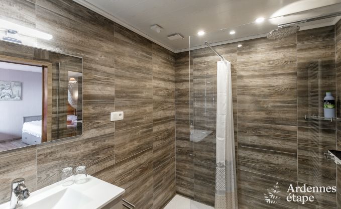 Maison de vacances  Couvin pour 15 personnes en Ardenne