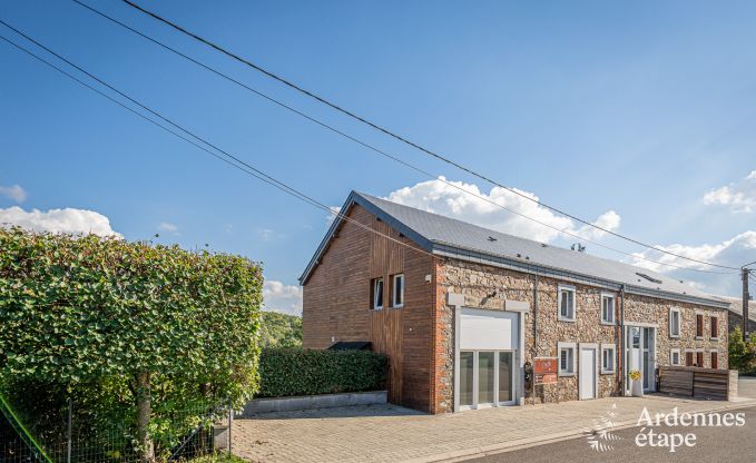 Grande villa de vacances  Daverdisse pour 14 personnes avec 5 chambres et salles de bains, installations de bien-tre et jardin priv
