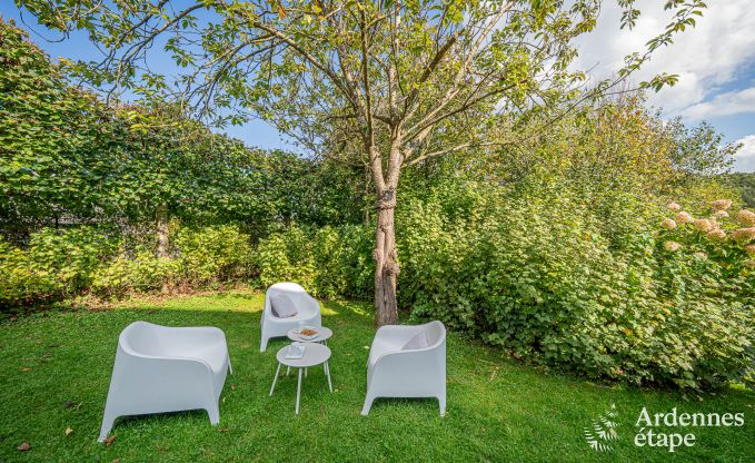 Grande villa de vacances  Daverdisse pour 14 personnes avec 5 chambres et salles de bains, installations de bien-tre et jardin priv