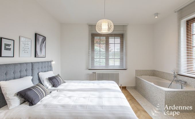 Villa de Luxe  Dinant pour 14 personnes en Ardenne