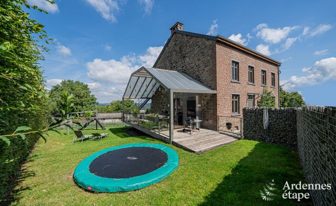 Magnifique gîte à Durbuy (Heyd) pour 14 personnes avec 5 chambres, 5 salles de bains, sauna et jardin