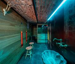 Magnifique gîte à Durbuy (Heyd) pour 14 personnes avec 5 chambres, 5 salles de bains, sauna et jardin