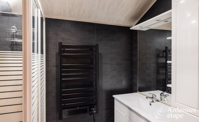 Grande maison de vacances prs de Durbuy pour 9 personnes avec jacuzzi couvert, jardin cltur et espace de jeux