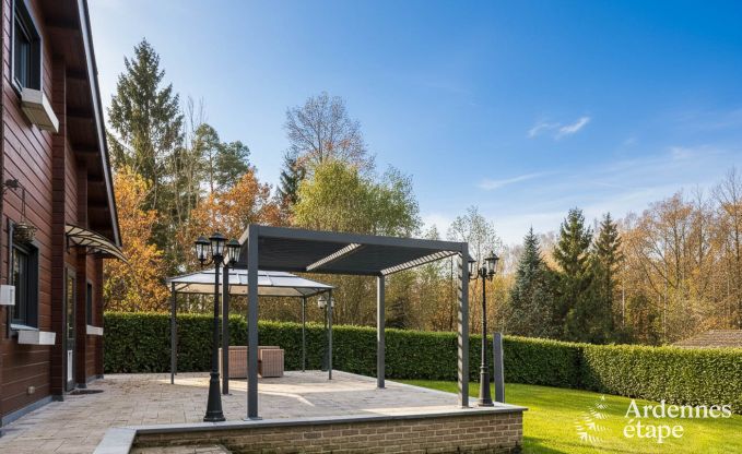 Grande maison de vacances prs de Durbuy pour 9 personnes avec jacuzzi couvert, jardin cltur et espace de jeux