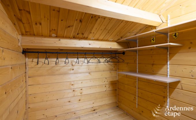 Grande maison de vacances prs de Durbuy pour 9 personnes avec jacuzzi couvert, jardin cltur et espace de jeux