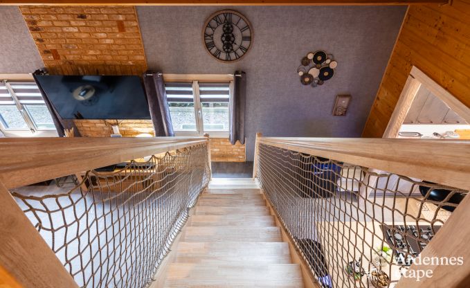 Grande maison de vacances prs de Durbuy pour 9 personnes avec jacuzzi couvert, jardin cltur et espace de jeux