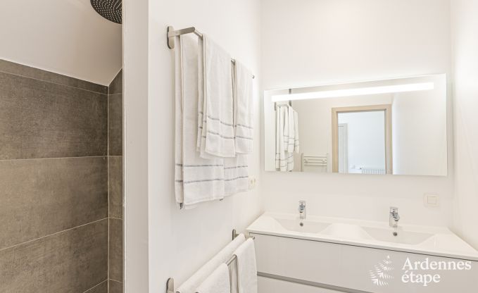 Maison de vacances  Durbuy pour 14 personnes avec 5 chambres, 4 salles de bain et jardin priv