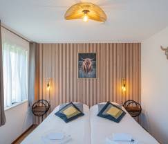 Chalet à Durbuy pour 12 personnes avec jacuzzi, sauna, poêle à bois et piscine