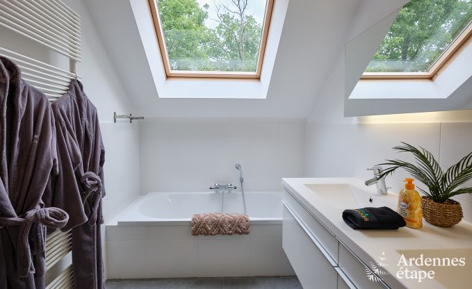 Villa de luxe  Durbuy pour 8 personnes avec jacuzzi, sauna, terrasse couverte et jardin priv