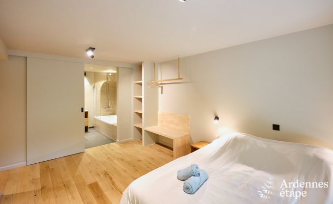 Chalet spacieux pour 8 personnes avec sauna dans les bois autour de Durbuy