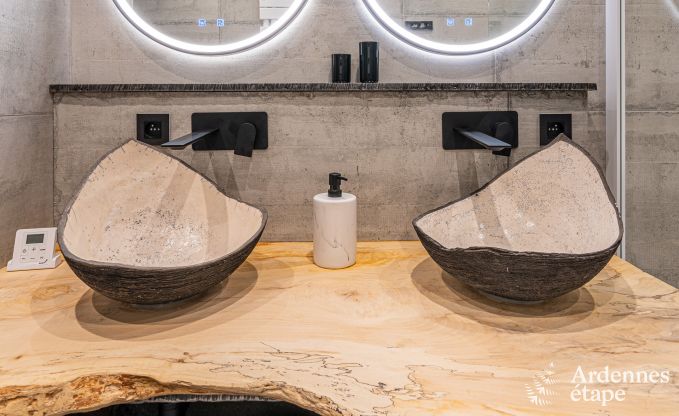 Villa de luxe  Durbuy : profitez du bien-tre, de l'art et de la nature pour 8 personnes