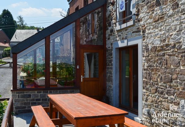 Maison spacieuse 12 personnes  Ereze, 6 chambres, sauna, jacuzzi, salle de jeux, Ardenne