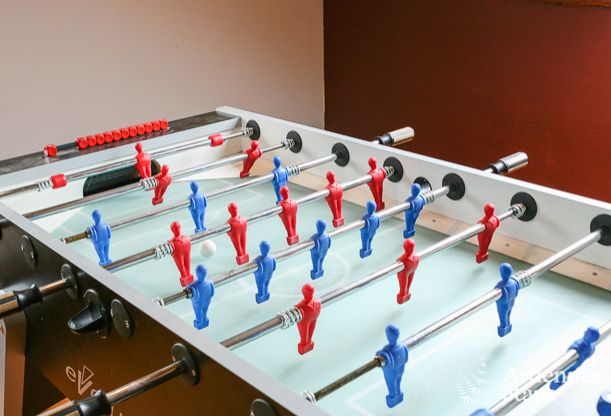 Maison spacieuse 12 personnes  Ereze, 6 chambres, sauna, jacuzzi, salle de jeux, Ardenne