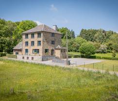 Maison de vacances à Ferrières pour 32 personnes en Ardenne