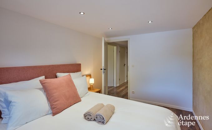 Charmante maison de vacances pour 8 personnes  Florenville avec 4 chambres et wellness, au bord de la Semois