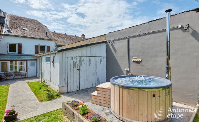Charmante maison de vacances pour 8 personnes  Florenville avec 4 chambres et wellness, au bord de la Semois