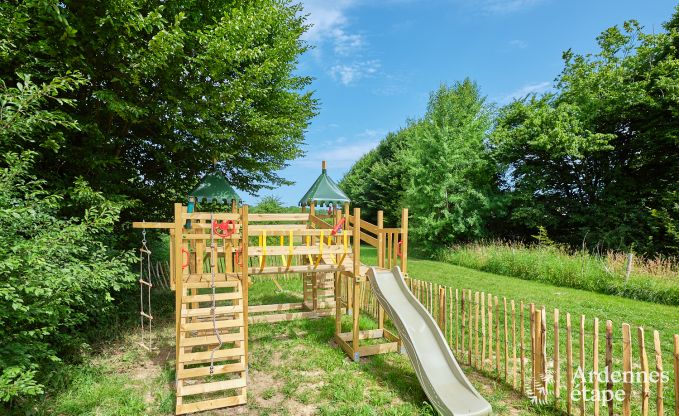 Charmante maison de vacances pour 8 personnes  Florenville avec 4 chambres et wellness, au bord de la Semois