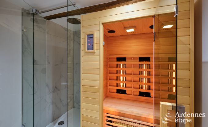 Charmante maison de vacances pour 8 personnes  Florenville avec 4 chambres et wellness, au bord de la Semois