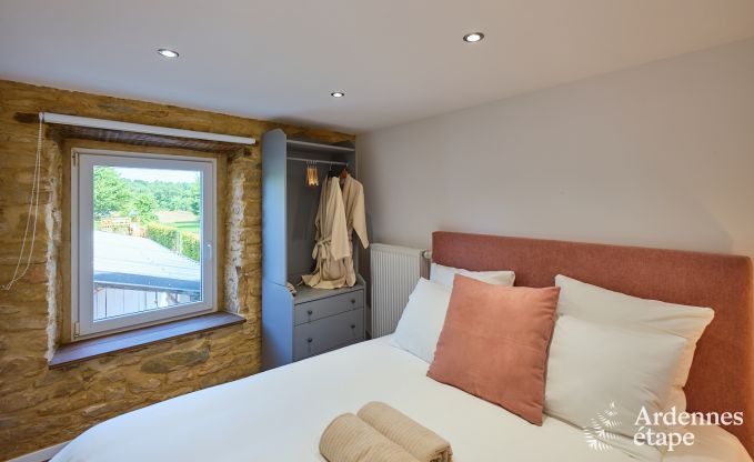 Charmante maison de vacances pour 8 personnes  Florenville avec 4 chambres et wellness, au bord de la Semois