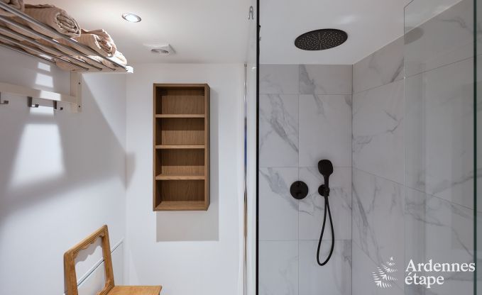 Charmante maison de vacances pour 8 personnes  Florenville avec 4 chambres et wellness, au bord de la Semois