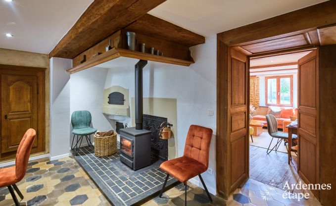 Charmante maison de vacances pour 8 personnes  Florenville avec 4 chambres et wellness, au bord de la Semois