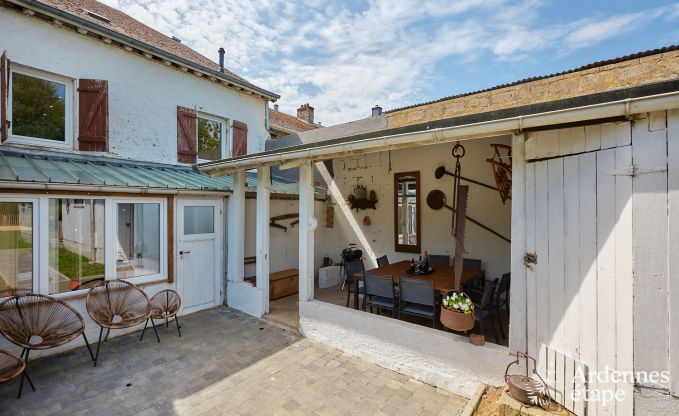 Charmante maison de vacances pour 8 personnes  Florenville avec 4 chambres et wellness, au bord de la Semois