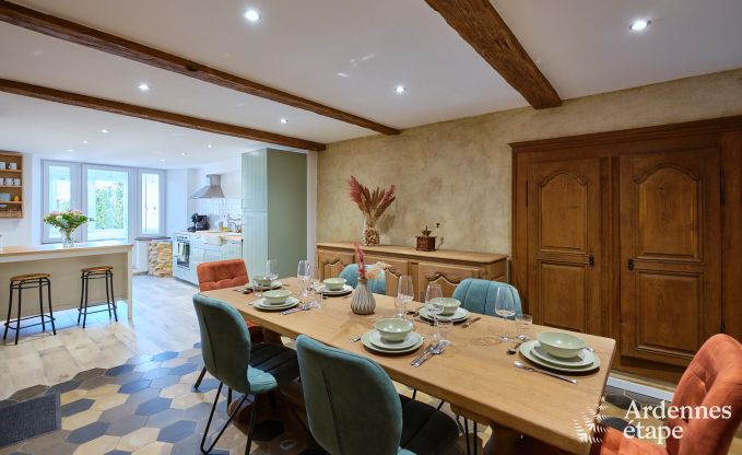 Charmante maison de vacances pour 8 personnes  Florenville avec 4 chambres et wellness, au bord de la Semois