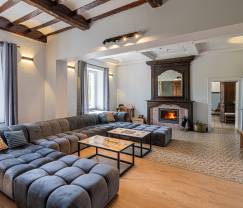 Château à Froidchapelle pour 19 personnes avec 5 chambres doubles avec salle de bain privée