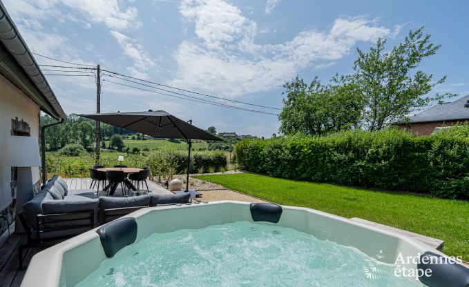 Maison de vacances Gesves pour 6 personnes avec 3 chambres et 3 salles de bains, jacuzzi, ptanque 