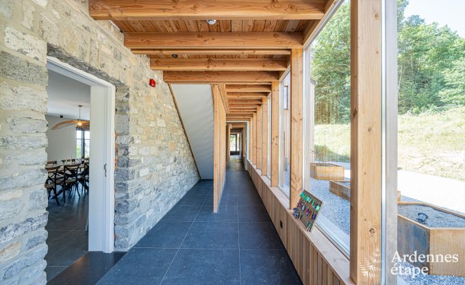 Villa de luxe spacieuse � Gesves pour 24 personnes avec piscine, sauna, fitness et 11 chambres