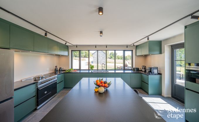 Villa de luxe spacieuse � Gesves pour 24 personnes avec piscine, sauna, fitness et 11 chambres