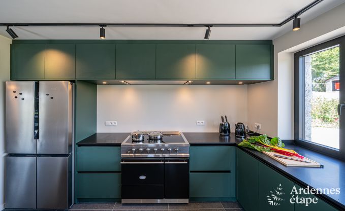 Villa de luxe spacieuse � Gesves pour 24 personnes avec piscine, sauna, fitness et 11 chambres